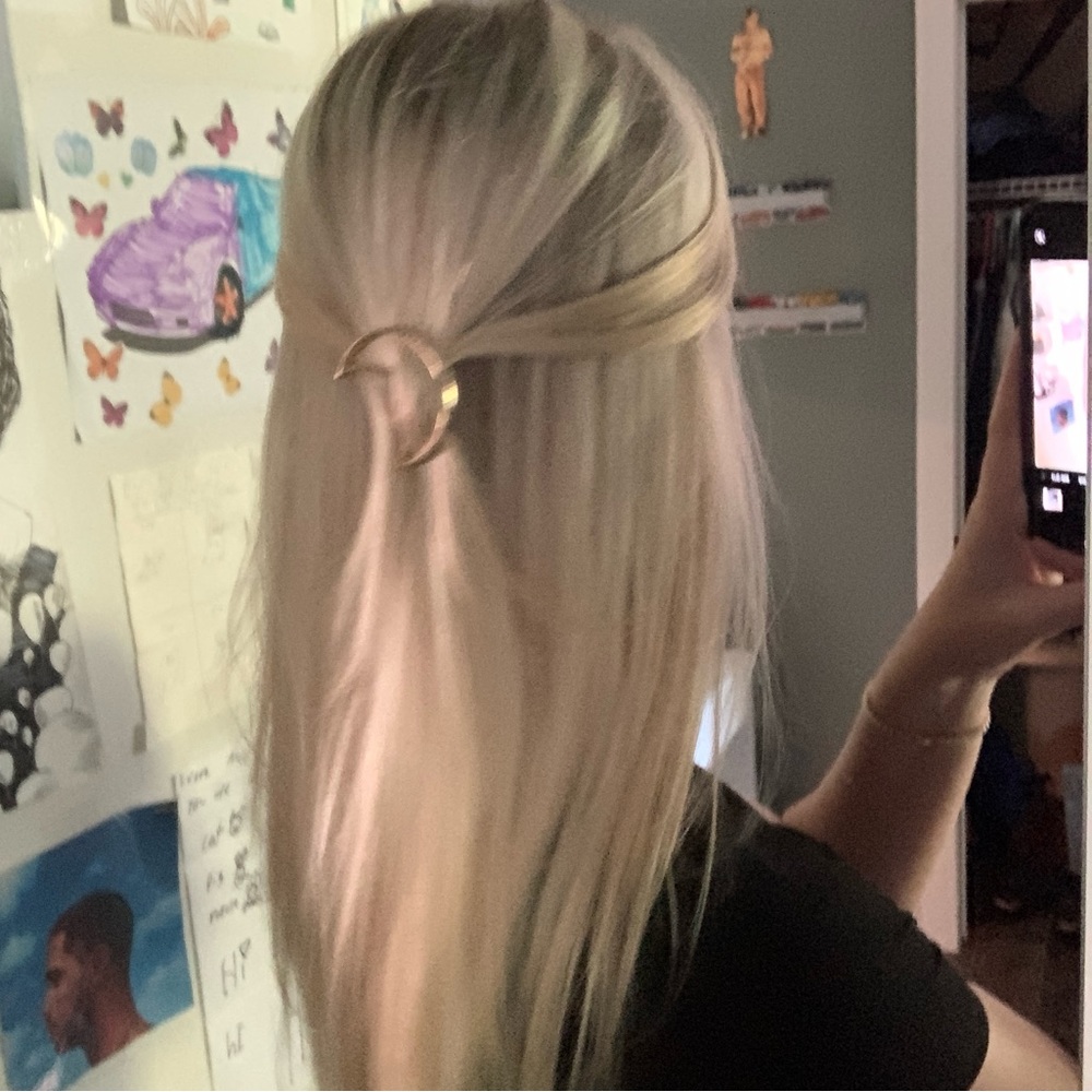 Meet your Posher, Ava